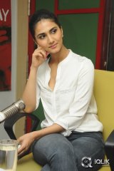 Aaha Kalyanam Movie Team at Radio Mirchi FM